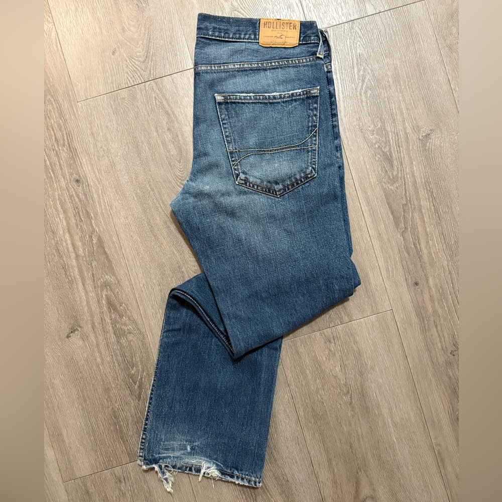Hollister Men's Blue Jeans. CLASSIC STRAIGHT BALBOA (Retro)
